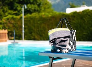 Schwimmbad Freibad Sommer Badetasche Handtuch Camping Völlan