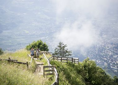 Meraner Höhenweg Wanderroute Wandern Meran Südtirol Camping Völlan